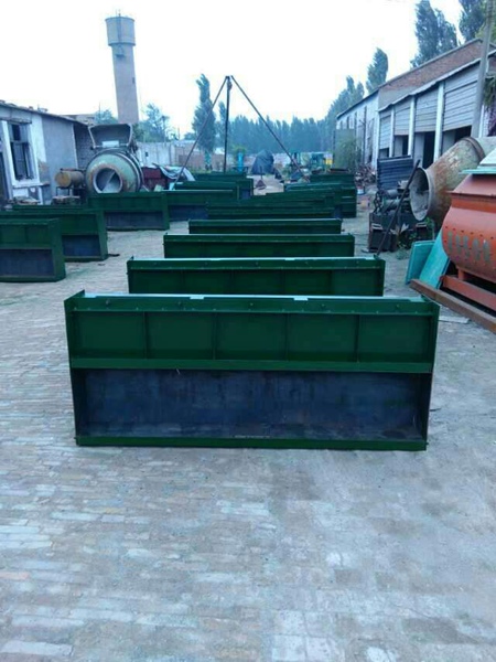 高铁遮板钢模具 (2)