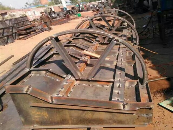 隔离墩钢模具 (23)