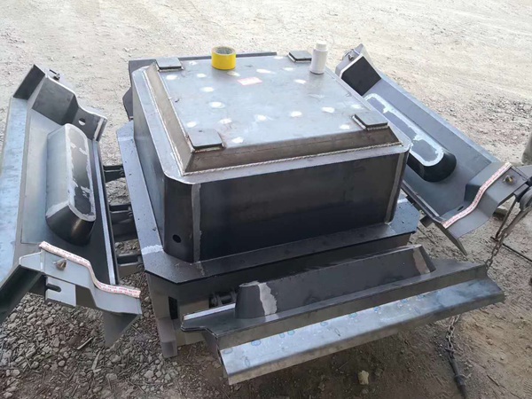 框格护坡钢模具 (8)