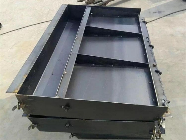 高铁遮板钢模具 (9)