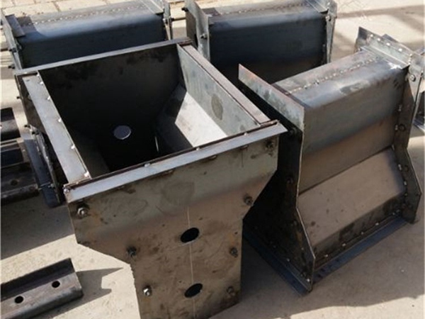 隔离墩钢模具 (17)