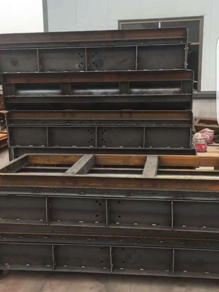 高铁遮板钢模具 (4)