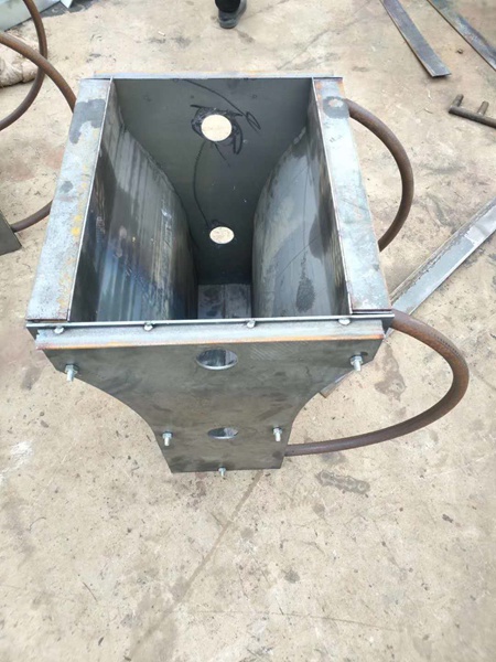 隔离墩钢模具 (8)