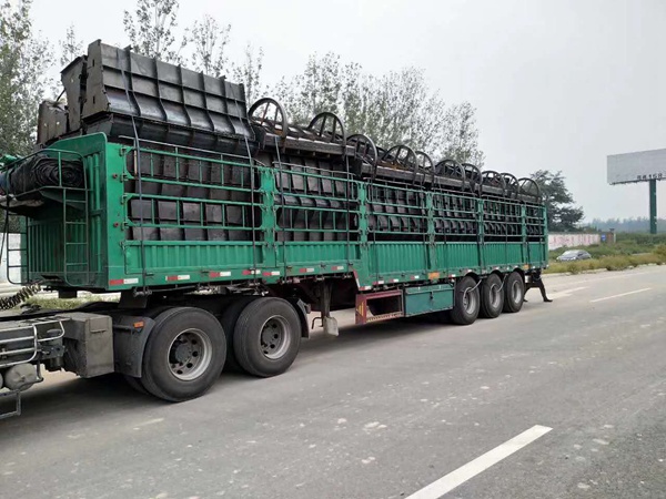 隔离墩钢模具 (9)